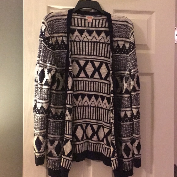 Mossimo Supply Co. Sweaters - MOSSIMO Supply Co. Patterned Long Cardigan Mossimo Supply Co. Sweaters - MOSSIMO Supply Co. Patterned Long Cardigan